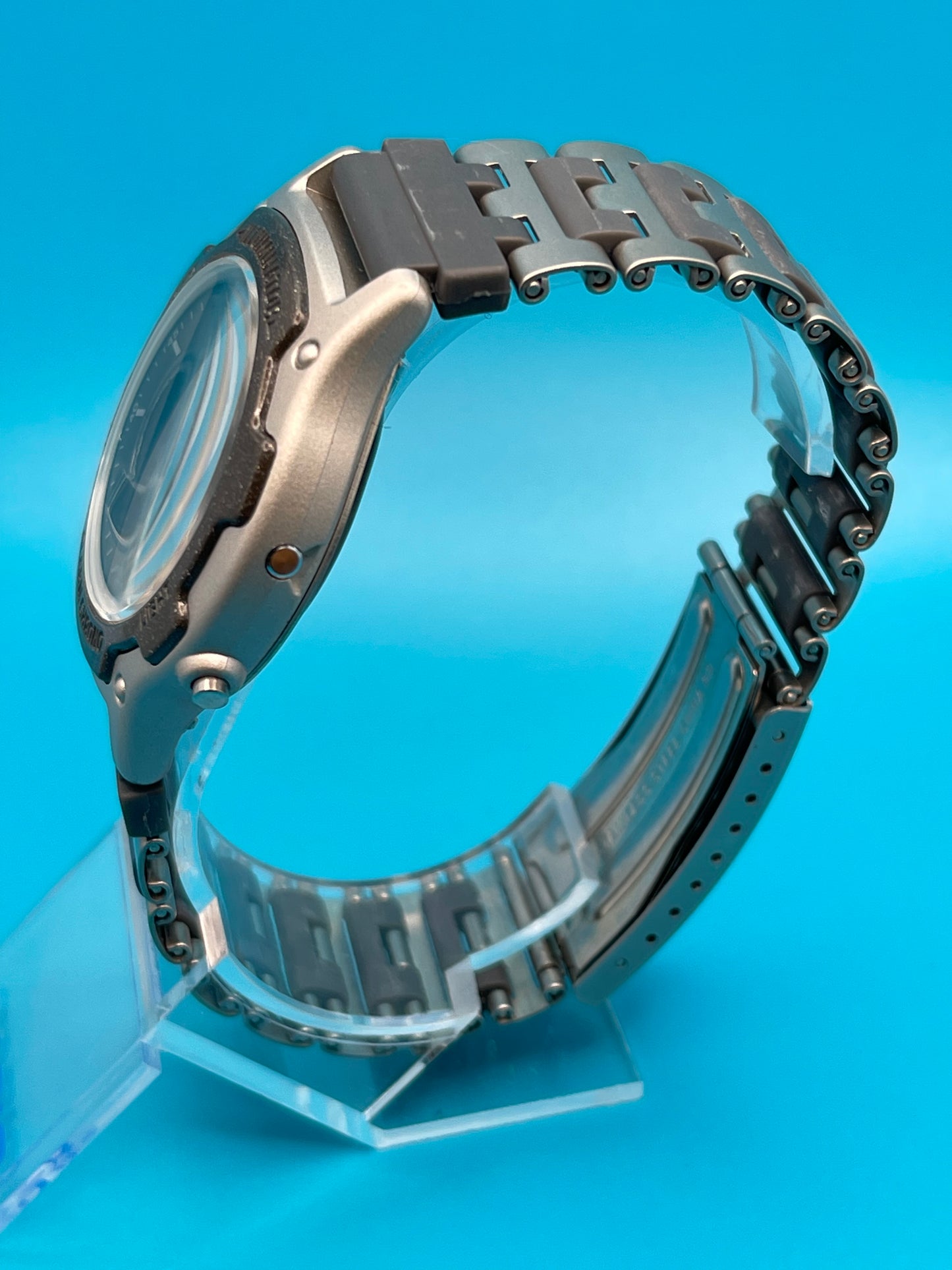 1992 Casio AW-44