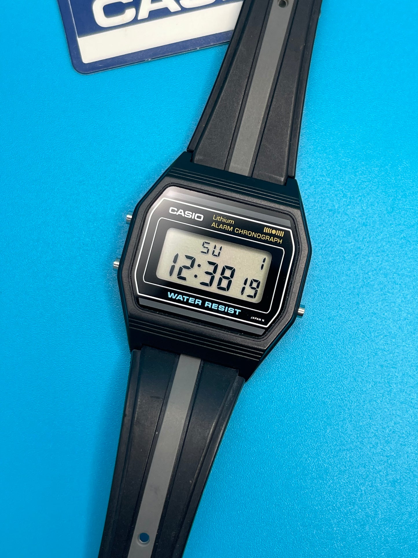 1984 Casio F-87 NEW OLD STOCK