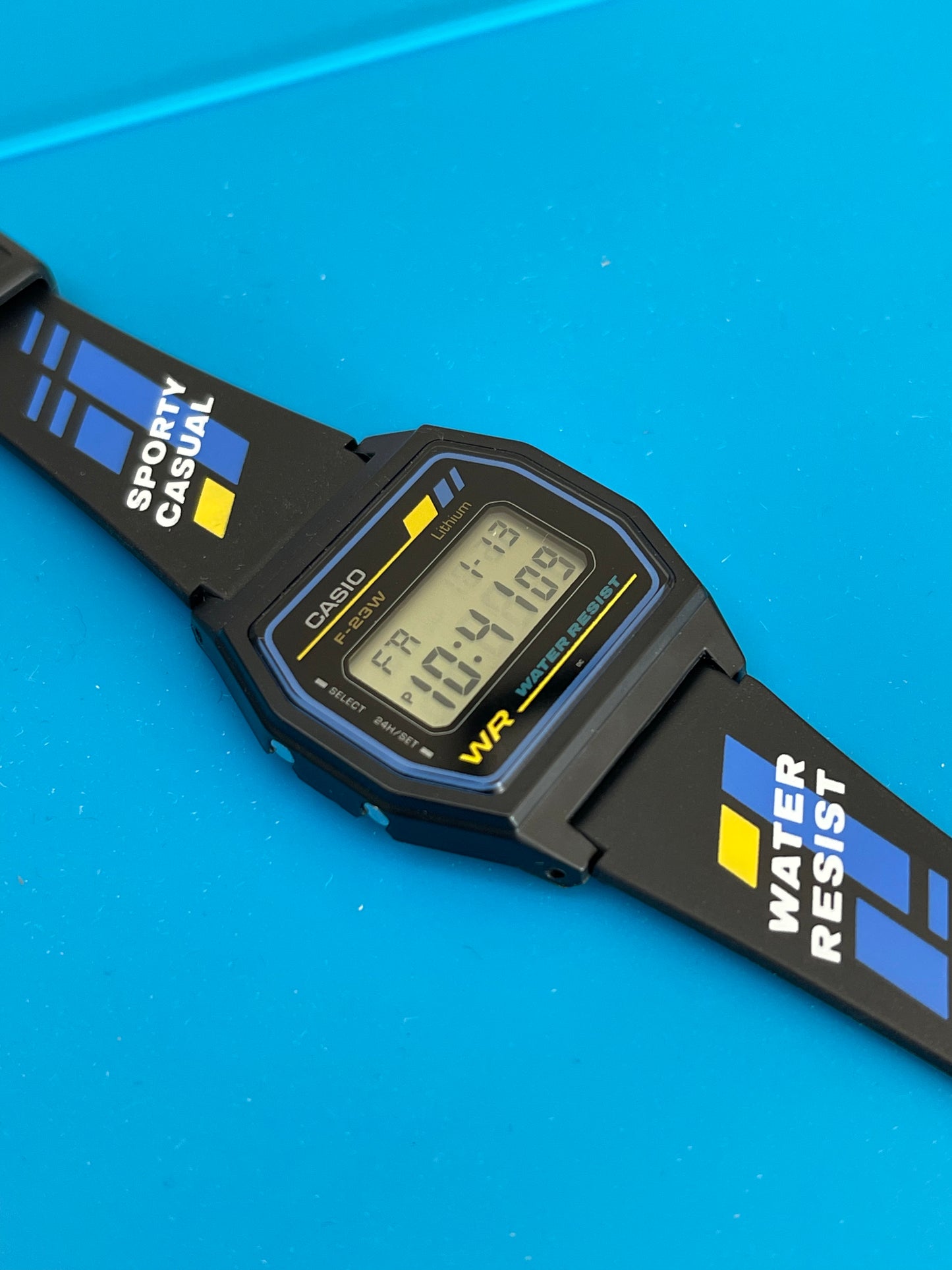 Casio F-23 In packaging