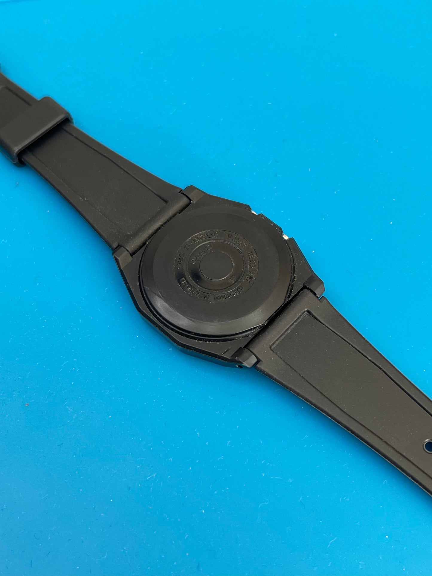 Casio F-23 In packaging