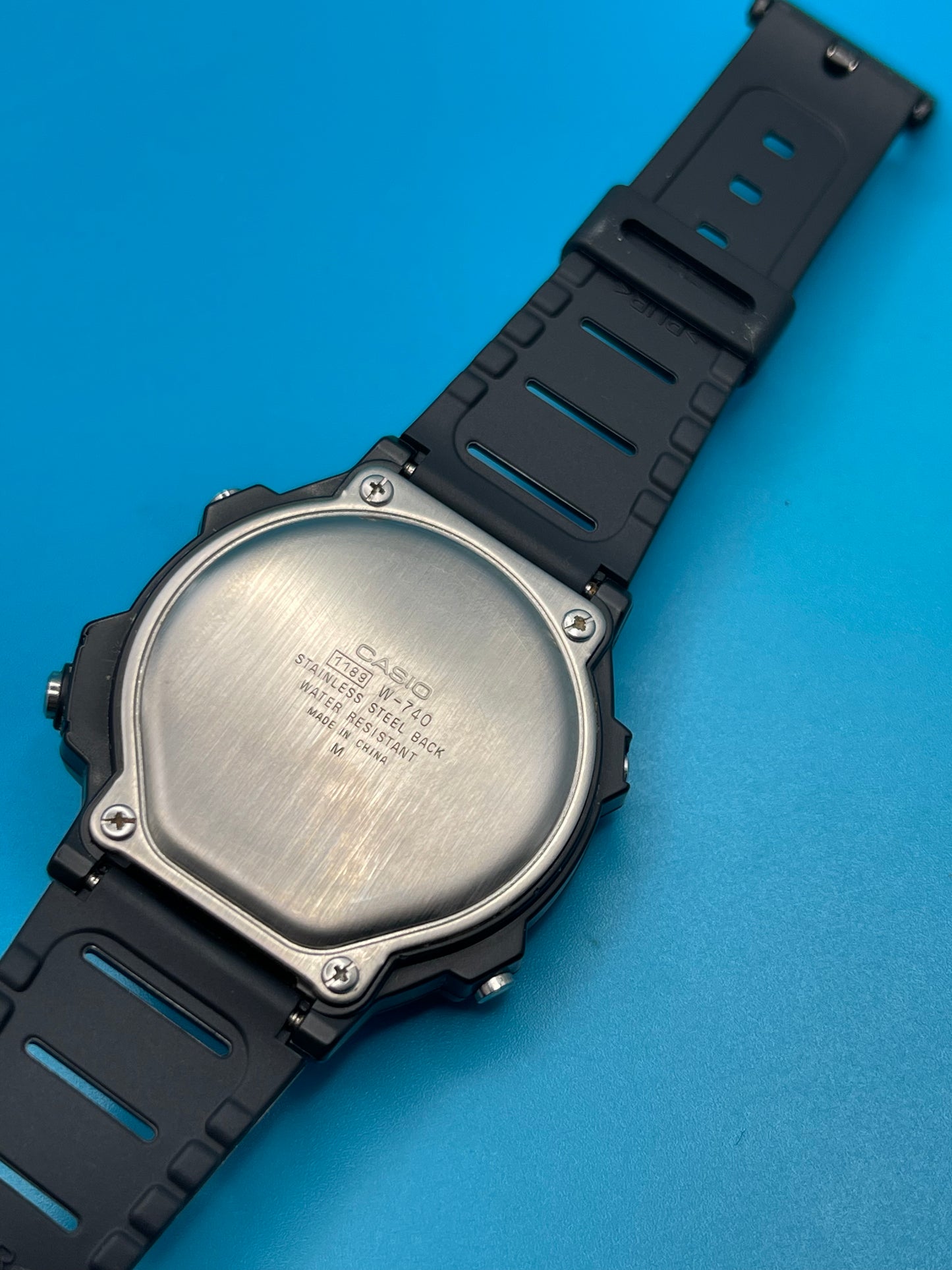 Casio W-740