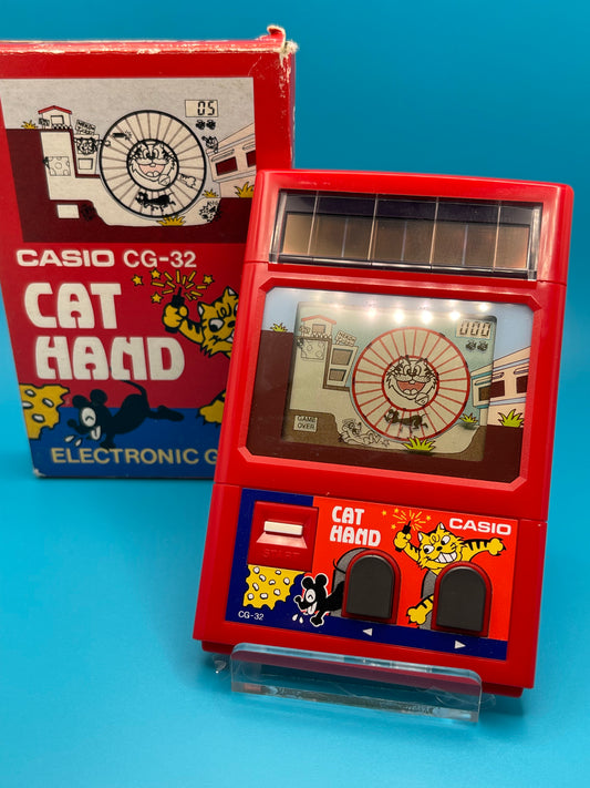 1980s Casio CG-32 LCD Handheld game CAT HAND