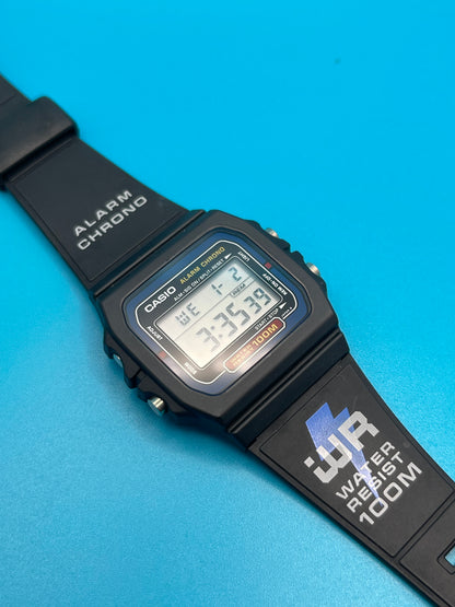 1985 Casio W-721 Japan
