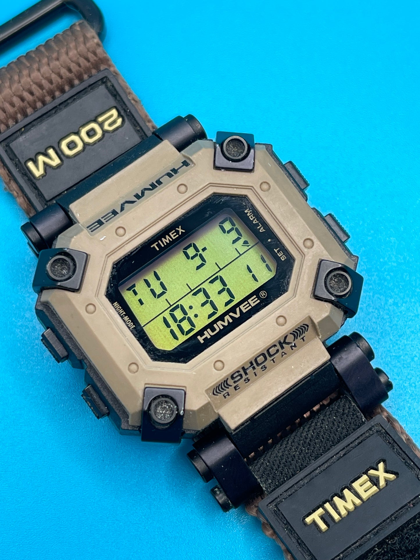 Rare TIMEX HUMVEE Shock 200m