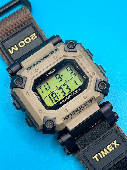 Rare TIMEX HUMVEE Shock 200m