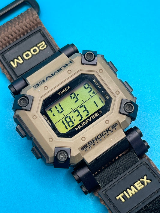 Rare TIMEX HUMVEE Shock 200m