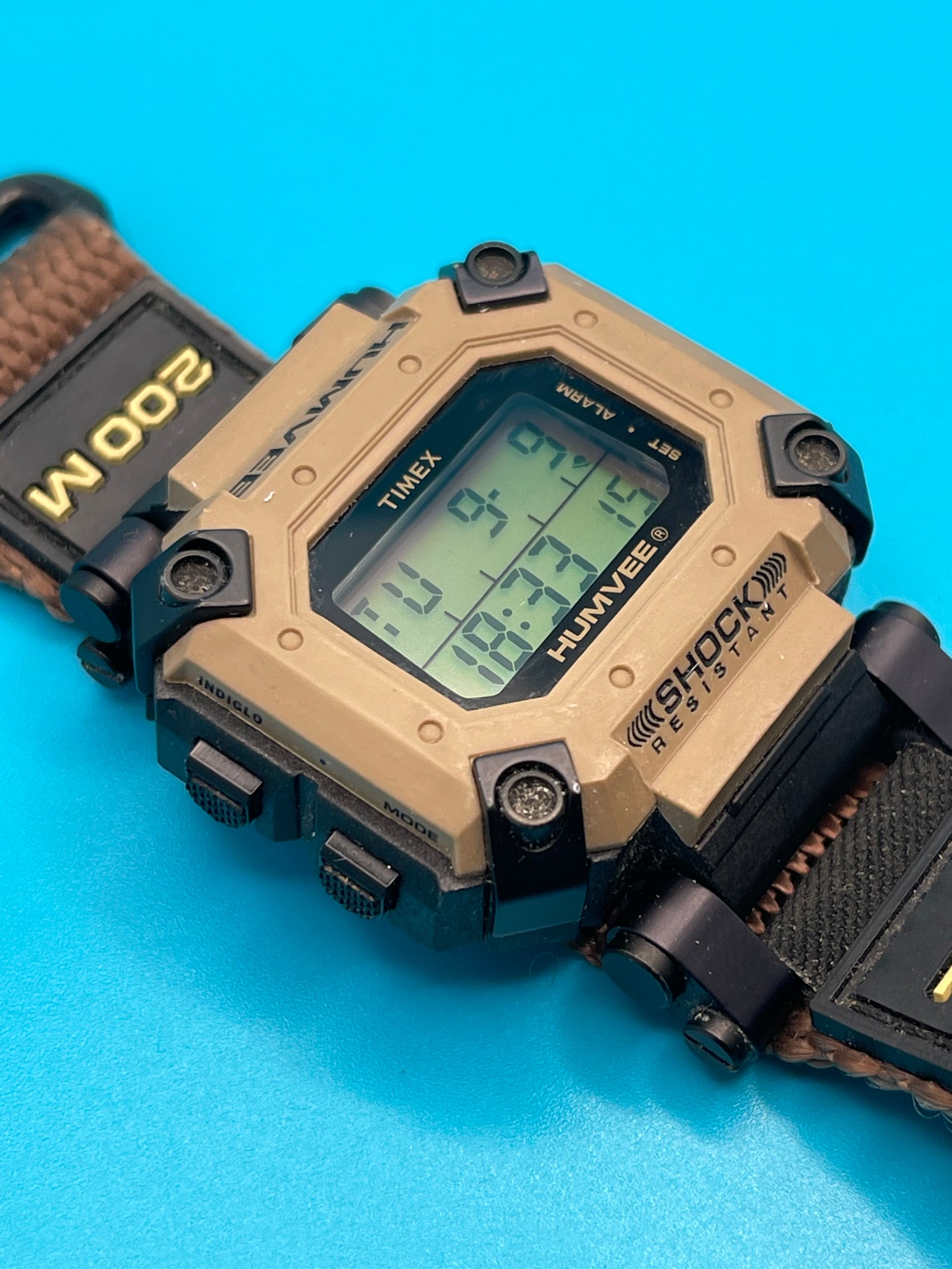 Rare TIMEX HUMVEE Shock 200m
