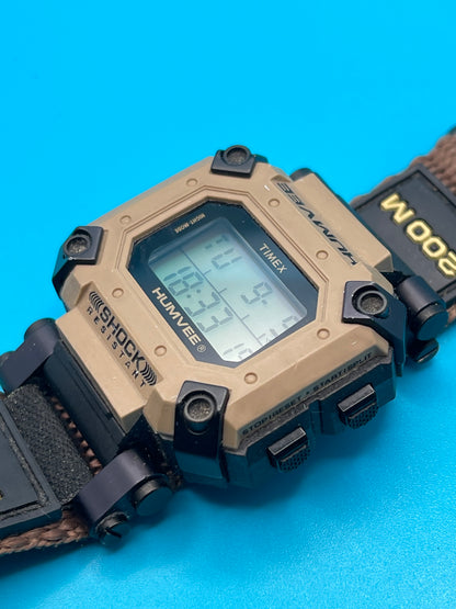 Rare TIMEX HUMVEE Shock 200m