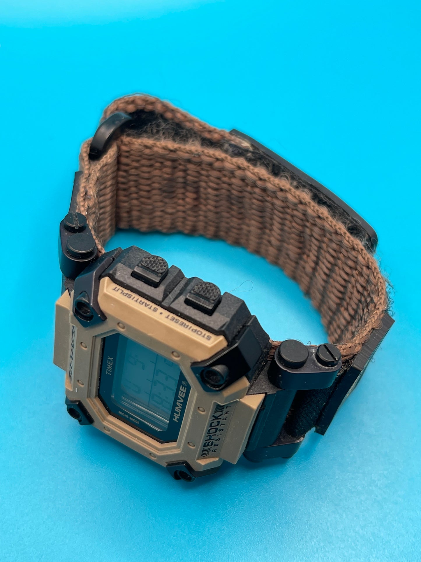 Rare TIMEX HUMVEE Shock 200m