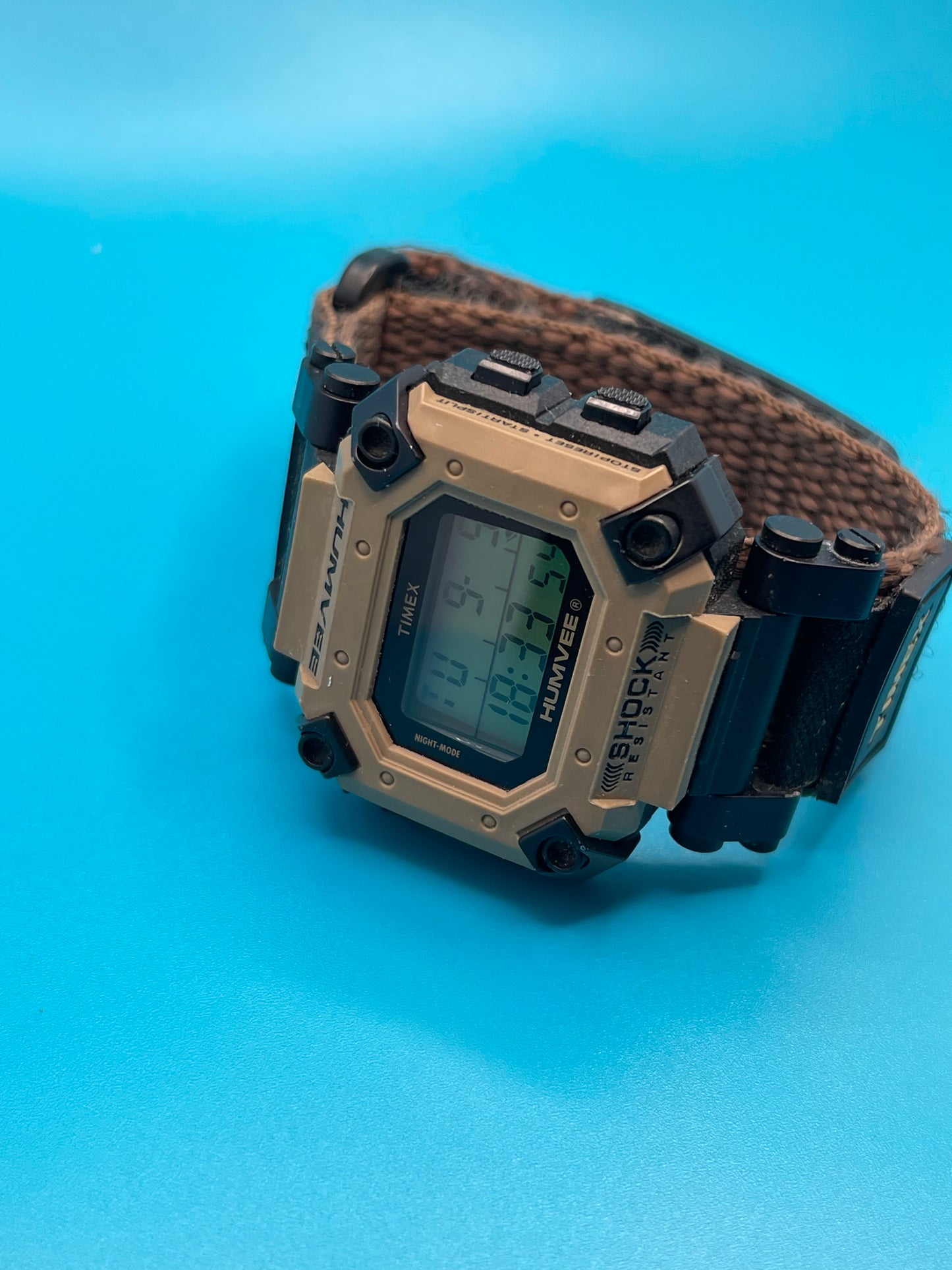 Rare TIMEX HUMVEE Shock 200m