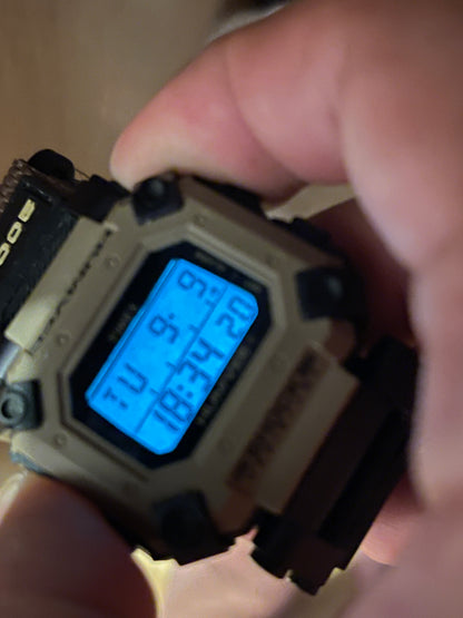 Rare TIMEX HUMVEE Shock 200m