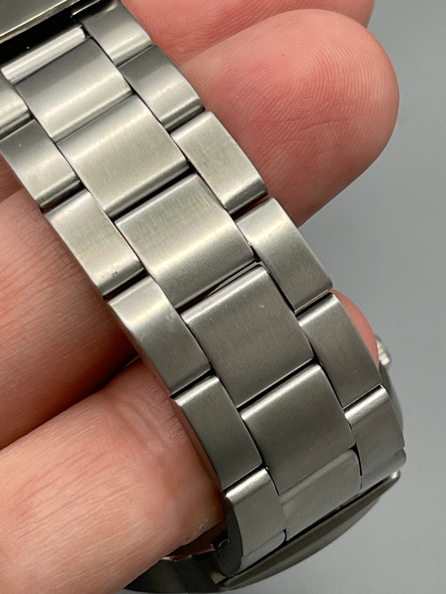 CASIO EDIFICE 100M NEW OLD STOCK