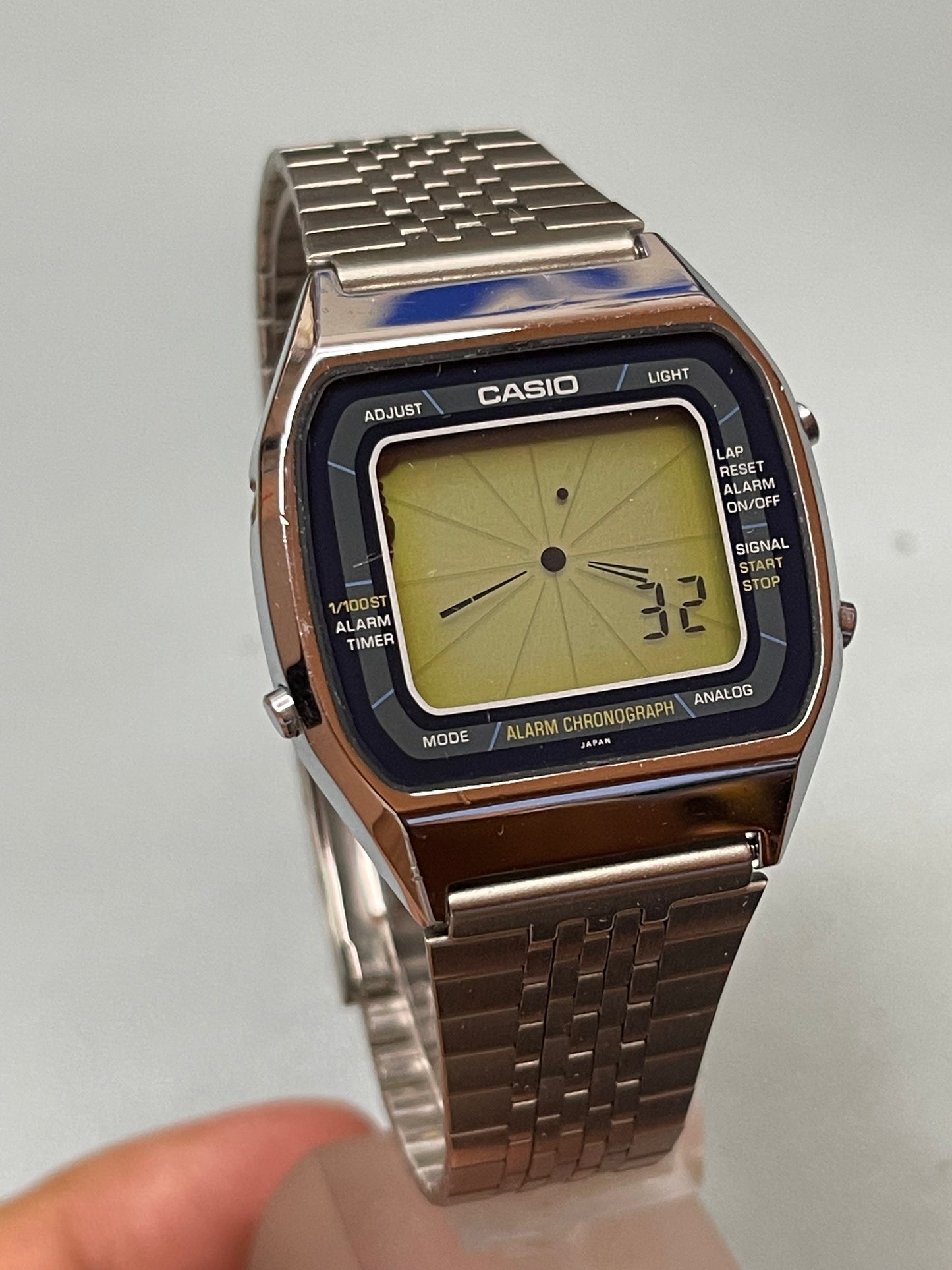 1982 Casio A201