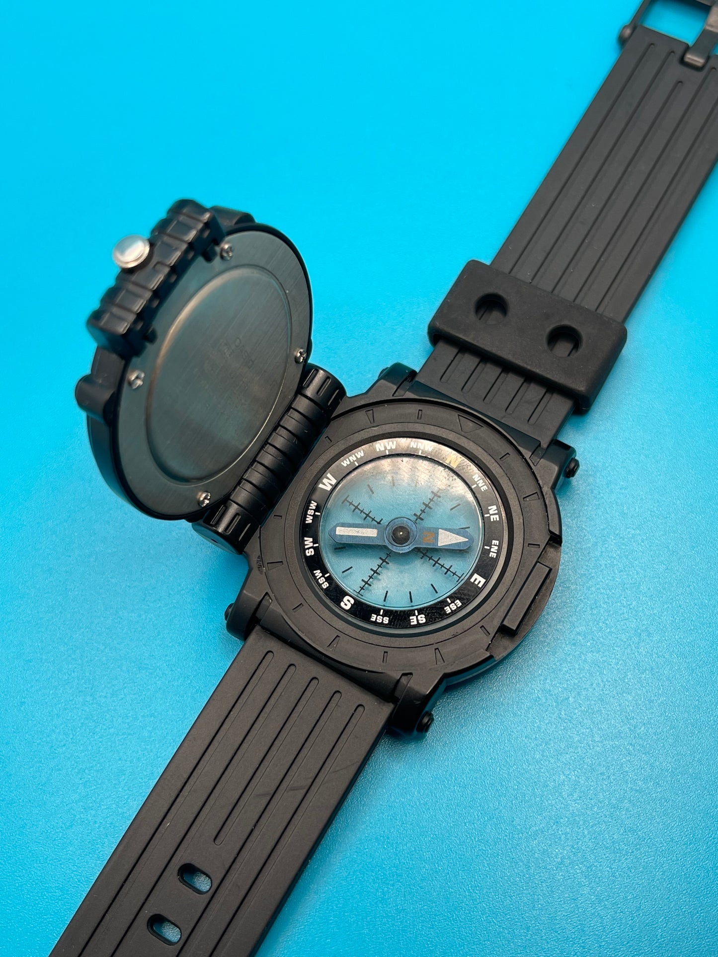 Casio MW-43 flip top compass