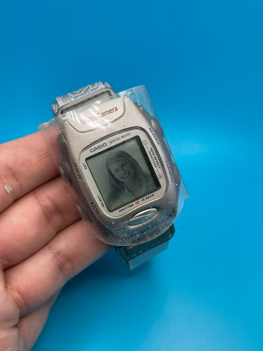 2000 CasioWQV-2BS camera watch