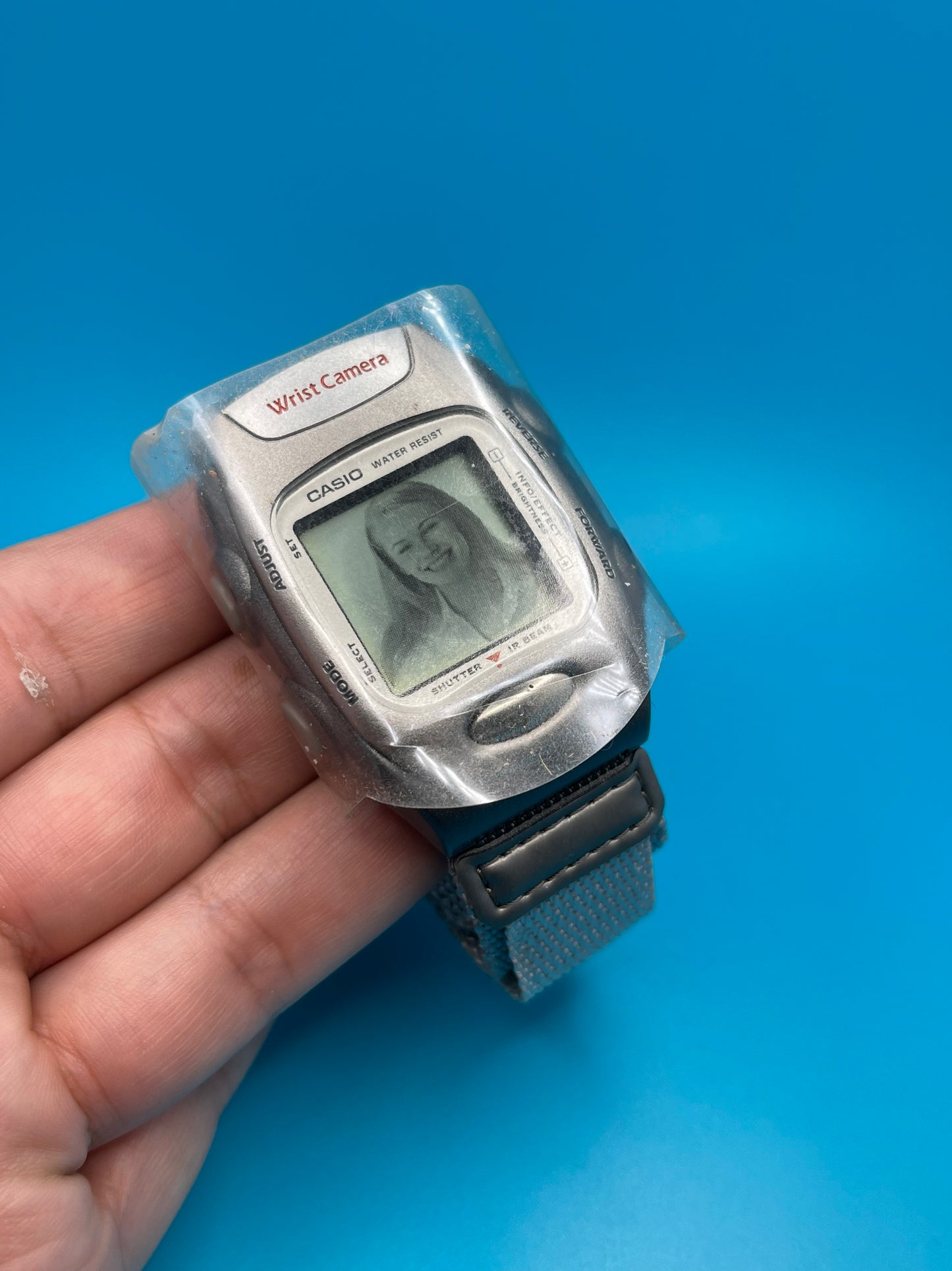 2000 CasioWQV-2BS camera watch