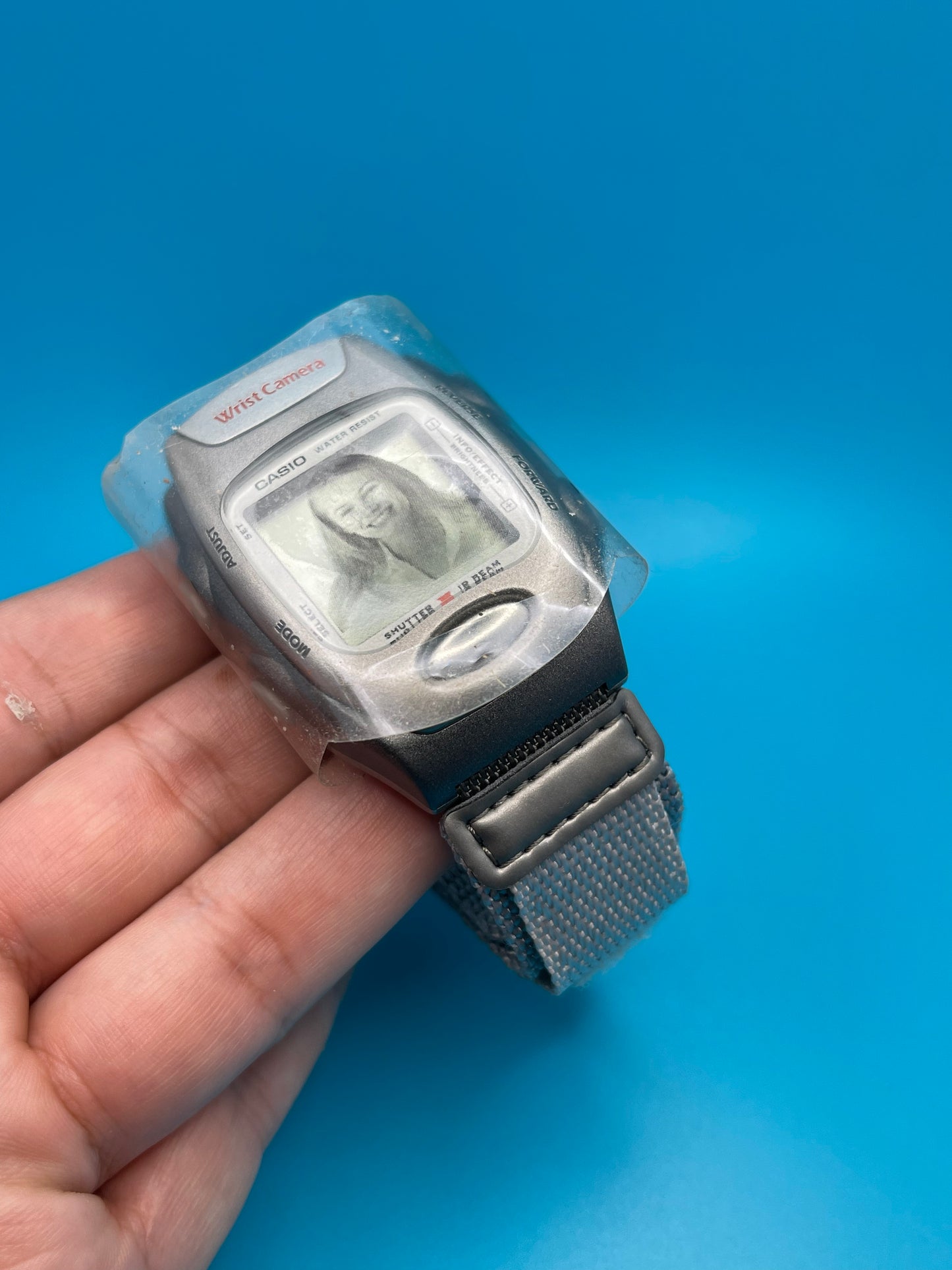 2000 CasioWQV-2BS camera watch