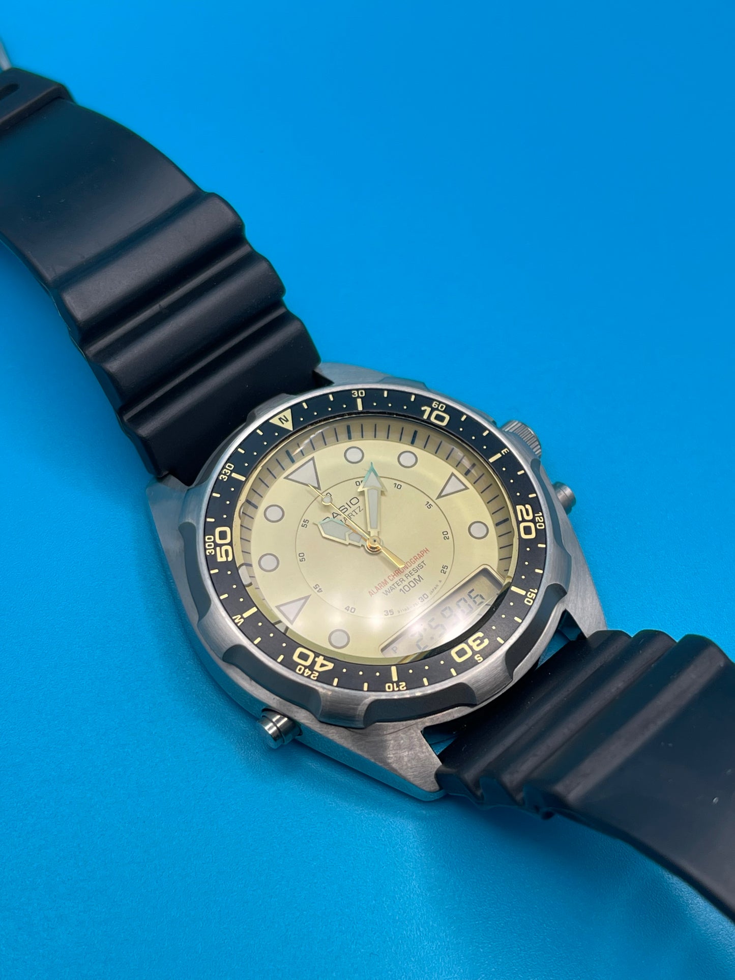 1990 Casio AMW-320c Japan DIVERS WATCH
