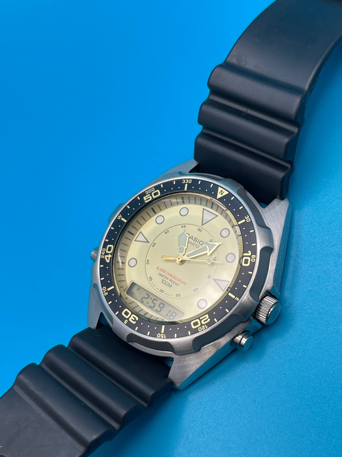 1990 Casio AMW-320c Japan DIVERS WATCH