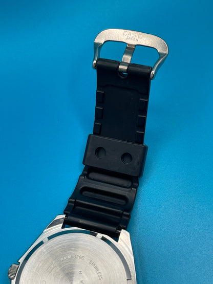 1990 Casio AMW-320c Japan DIVERS WATCH