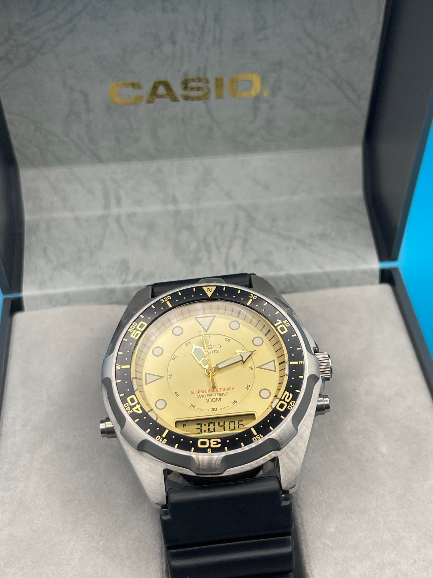 1990 Casio AMW-320c Japan DIVERS WATCH