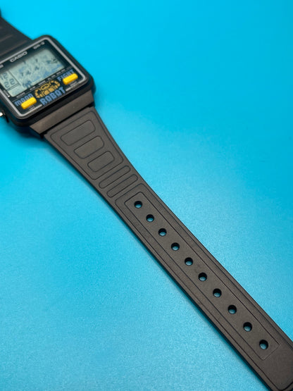 1984 Casio GR-3 Moon Fight Robot Game watch