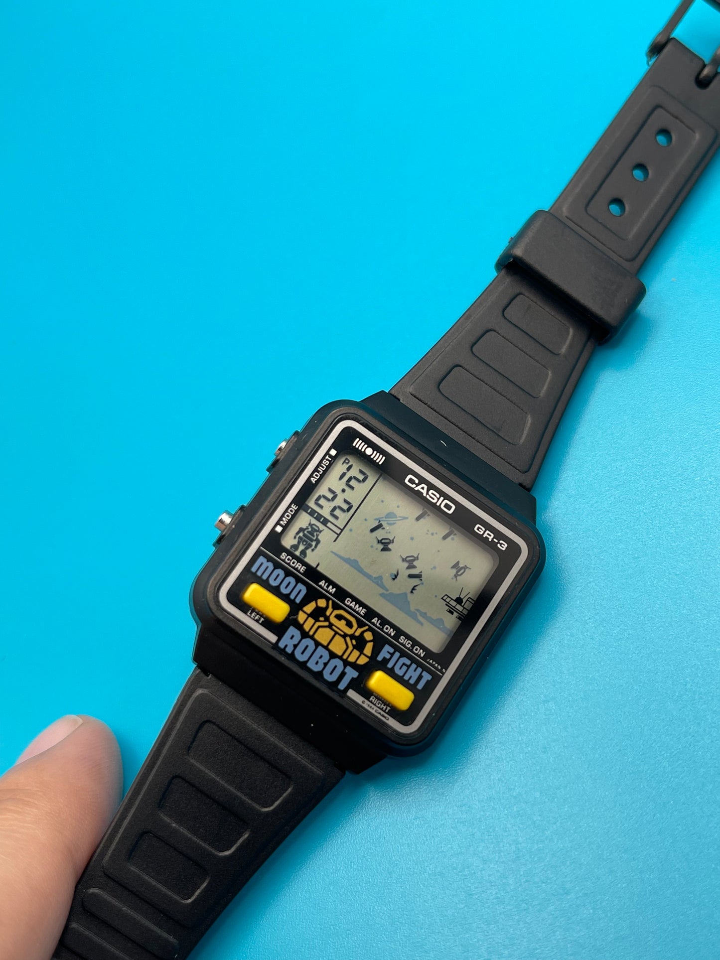 1984 Casio GR-3 Moon Fight Robot Game watch