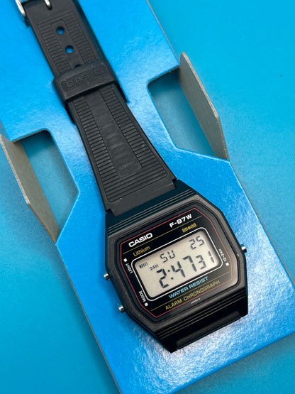 1984 Casio F-87 boxed